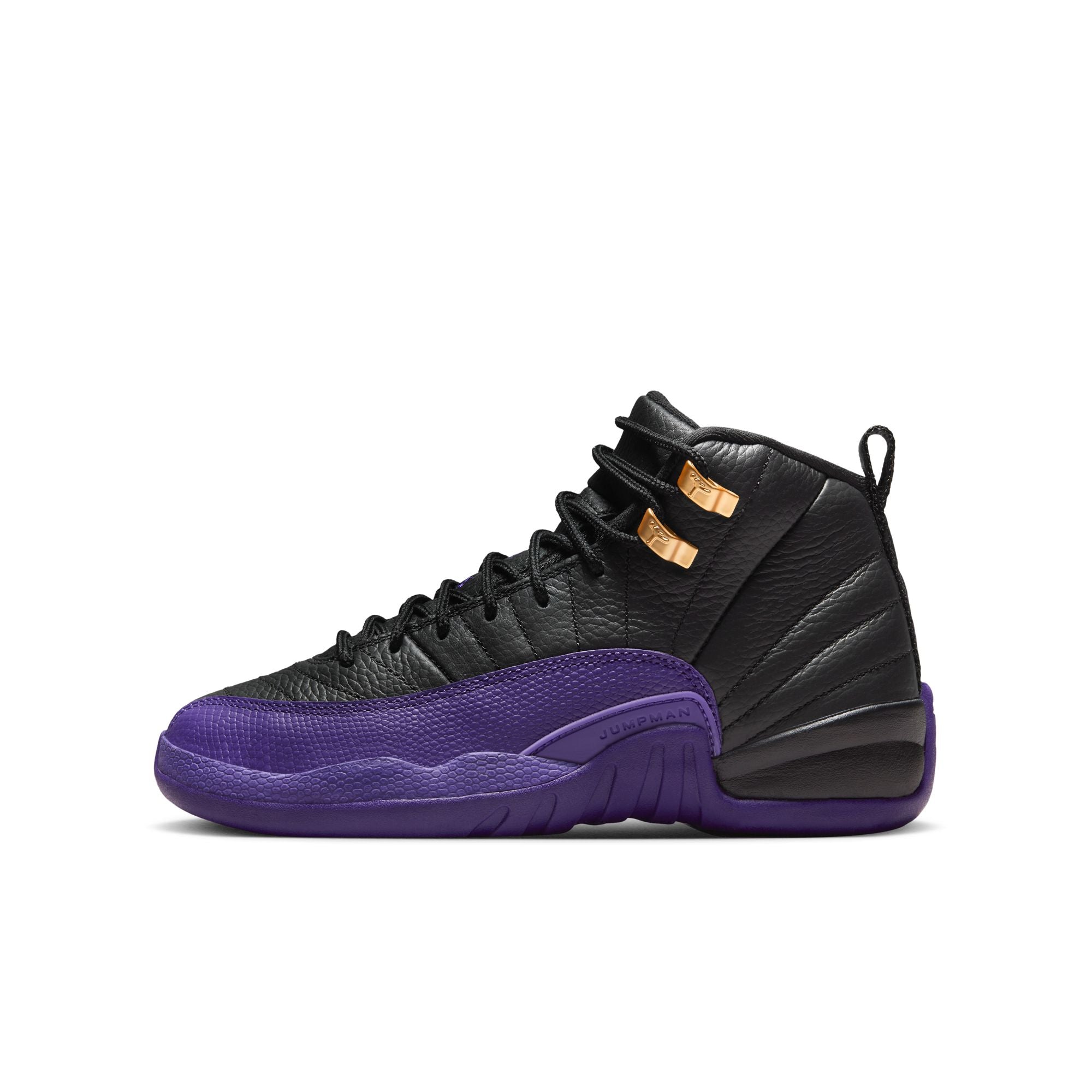 All black jordan discount 12 grade school