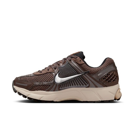 Women's Nike Zoom Vomero 5 - 
