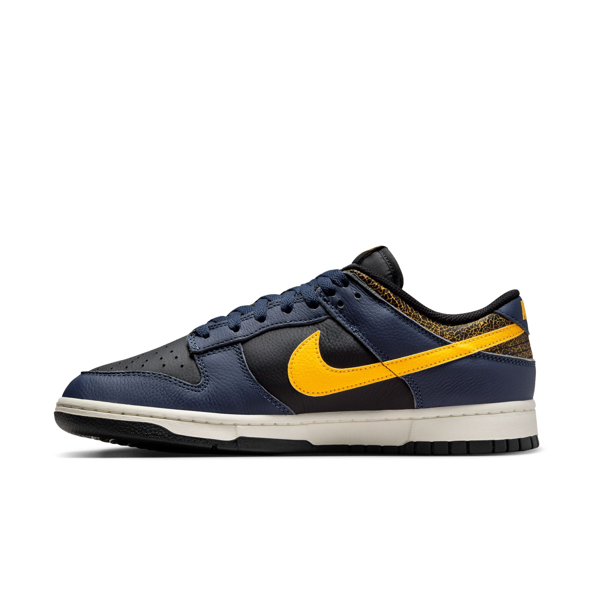 Navy and yellow nike hotsell