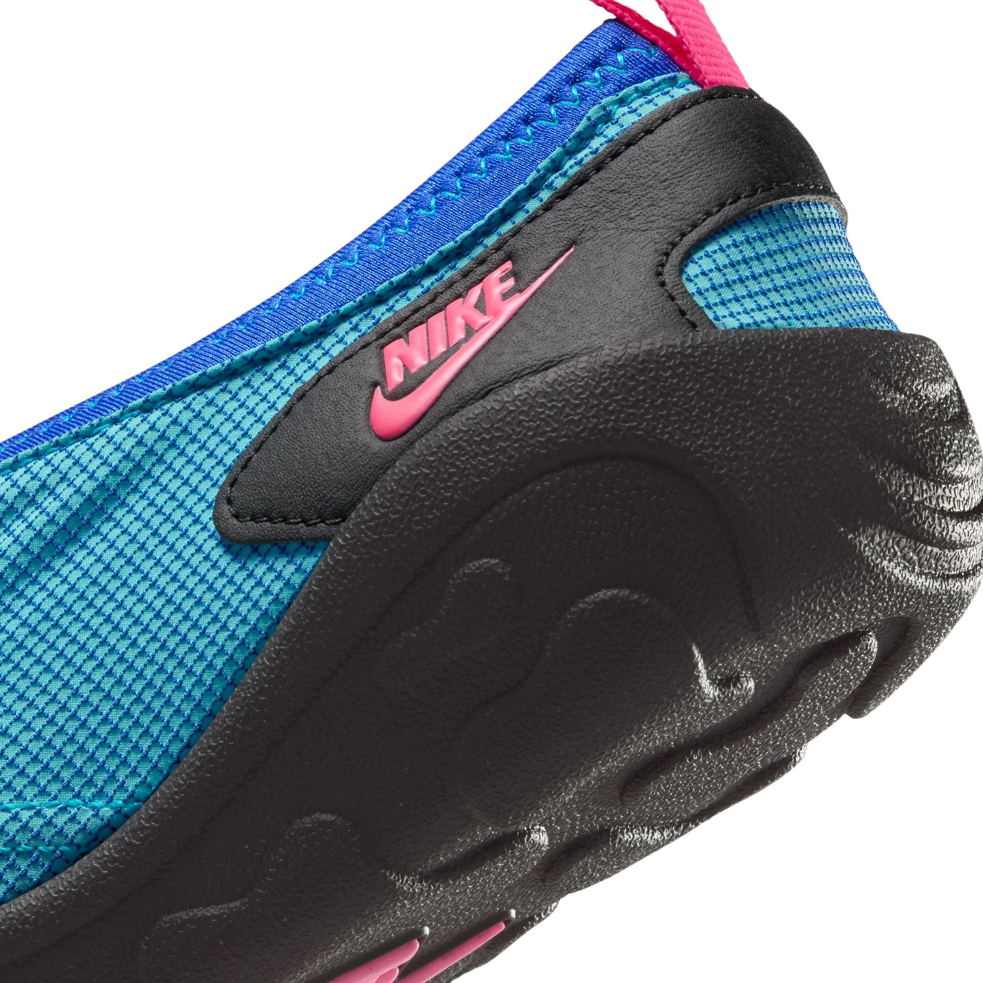 nike aqua socks women's