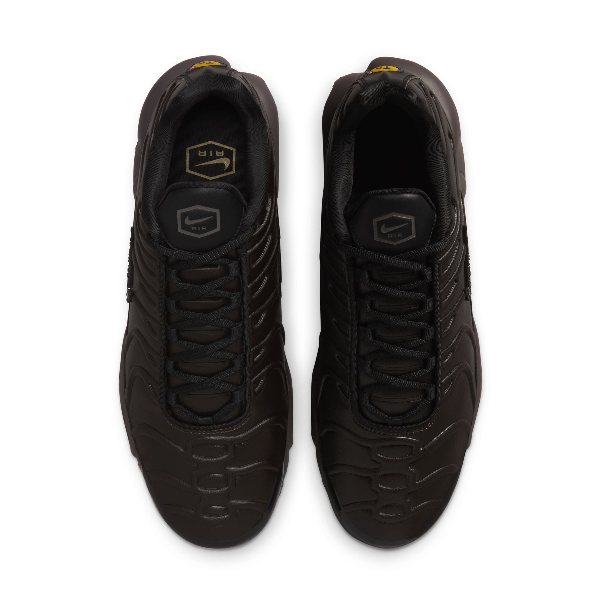 black nike air max plus men's
