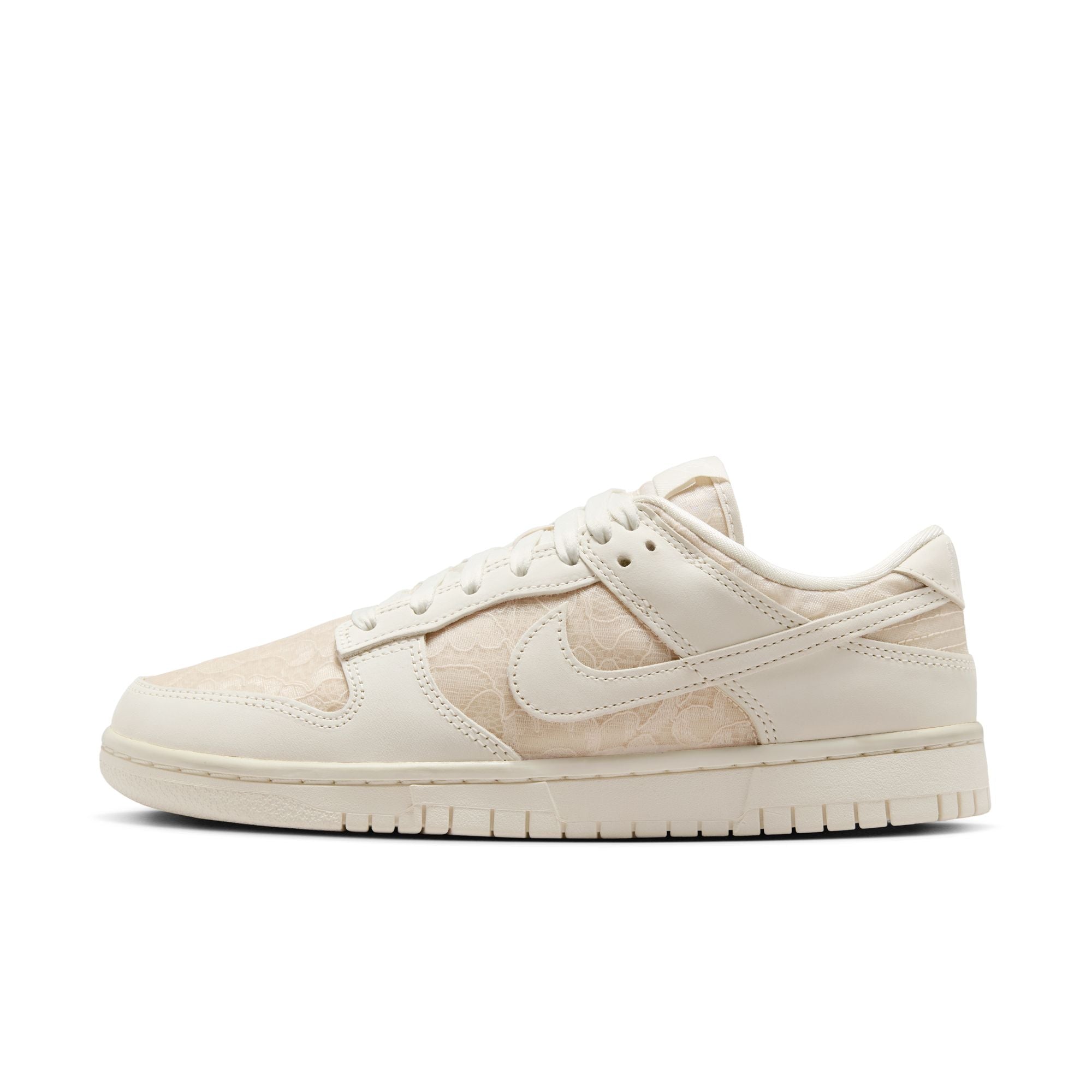 Women's Nike Dunk Low - \
