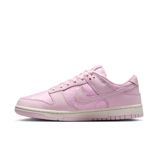 Women's Nike Dunk Low - 