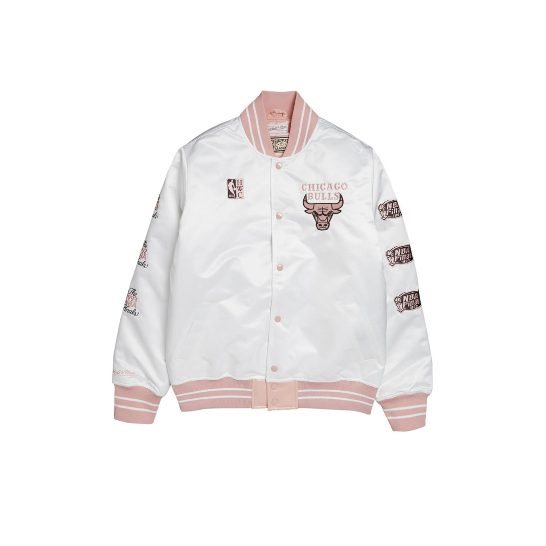 Mitchell & Ness NBA Neopolitan Satin Bulls Jacket - White